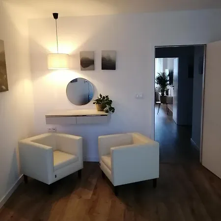 Διαμέρισμα Galeria 3 Lustra